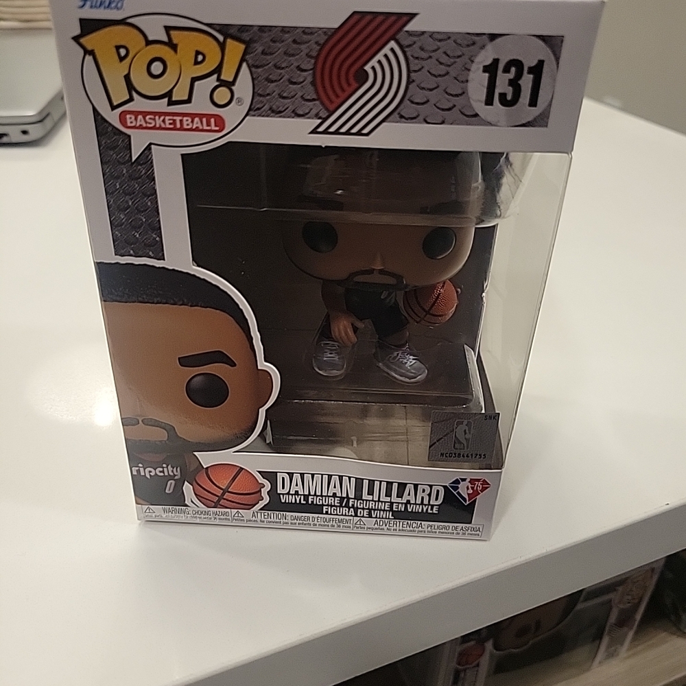 Funko POP! Basketball: Portland Trail Blazers - Damian Lillard #131